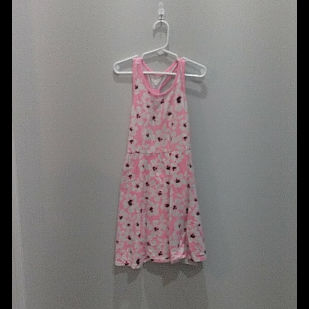 I am selling a dress with white flowers on it